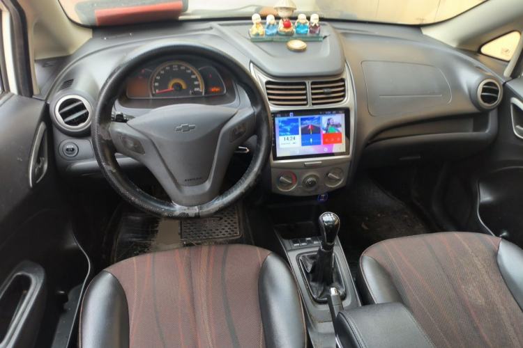 Used Chevrolet Sail 2013 Sedan 1.4L Manual - Youyi Happiness Edition Center Console