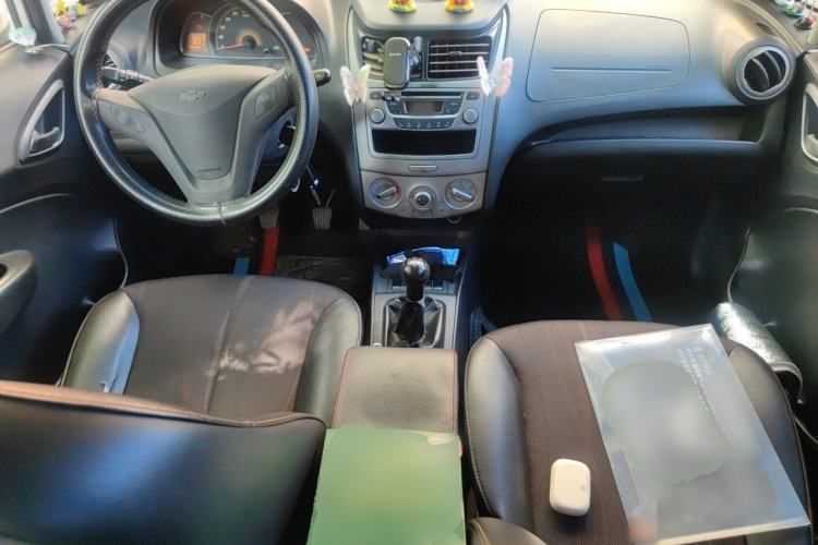 Used Chevrolet Sail 2013 Sedan 1.4L Manual Ideal Happiness Edition Center Console