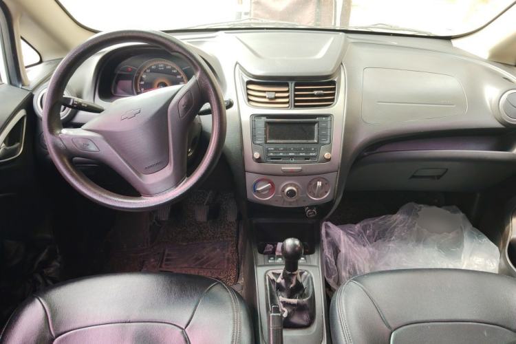 Used Chevrolet Sail 2013 Sedan 1.2L Manual Ideal Edition Center Console