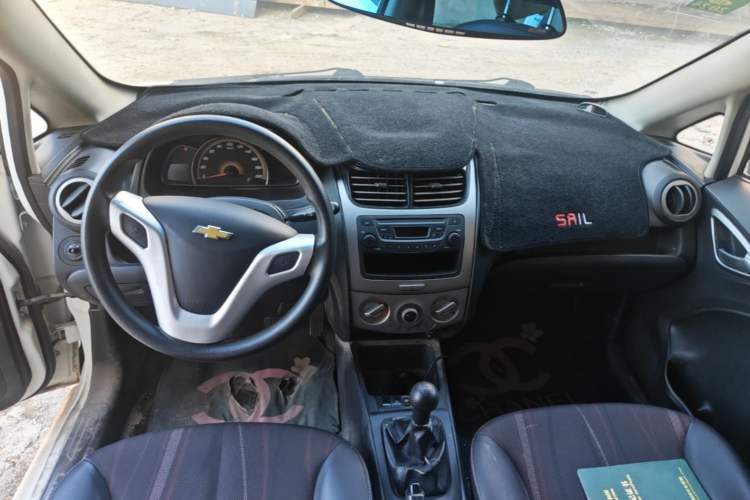 Used Chevrolet Sail 2013 Sedan 1.2L Manual Fashionable Happiness Edition Center Console