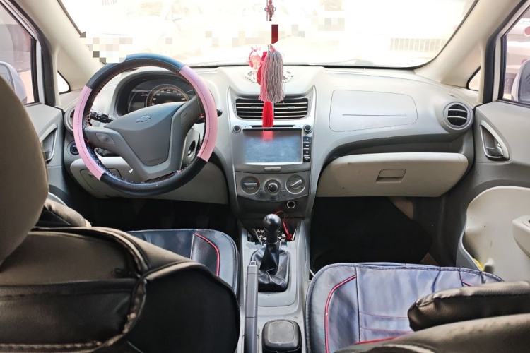 Used Chevrolet Sail 2013 Sedan 1.4L Manual Elegance Edition Center Console