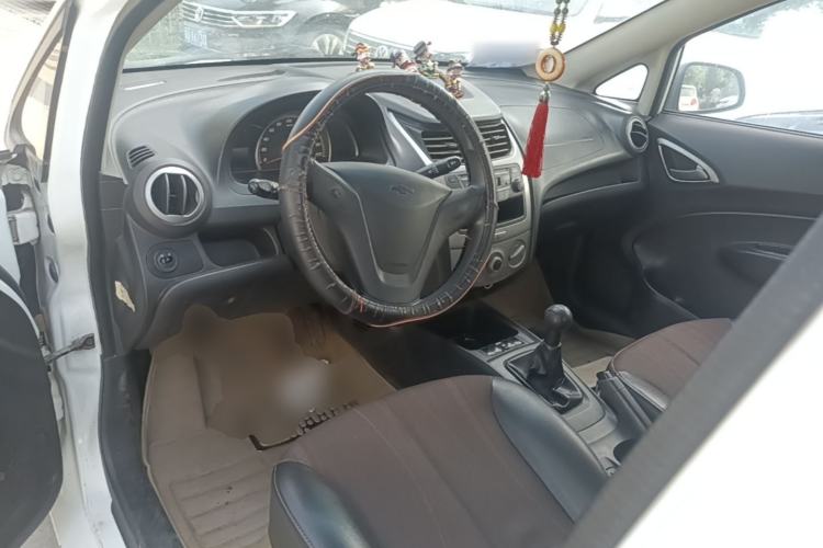 Used Chevrolet Sail 2013 Sedan 1.4L Manual Ideal Happiness Edition Center Console