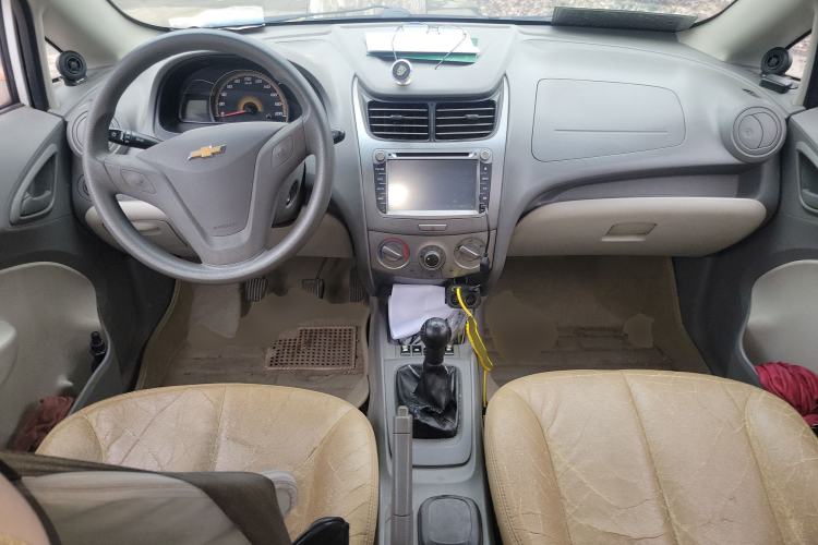 Used Chevrolet Sail 2013 Hatchback 1.2L Manual Ideal Edition Center Console
