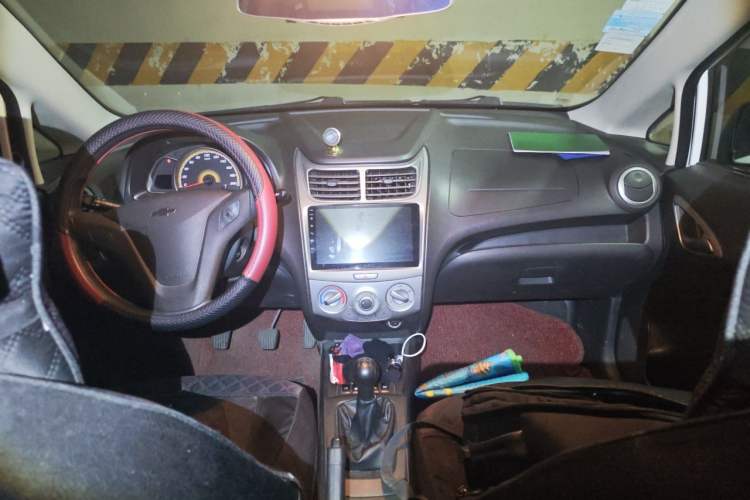 Used Chevrolet Sail 2013 Sedan 1.2L Manual Fashionable Happiness Edition Center Console