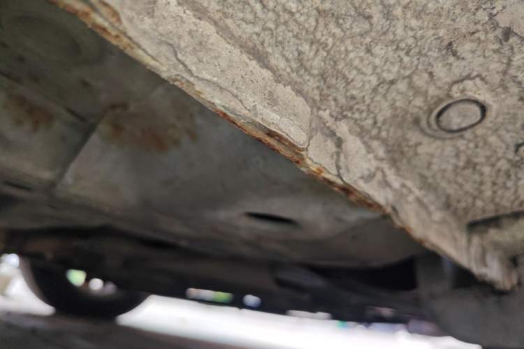 Used Chevrolet Sail 2013 Sedan 1.4L Manual - Youyi Happiness Edition Chassis Front Right