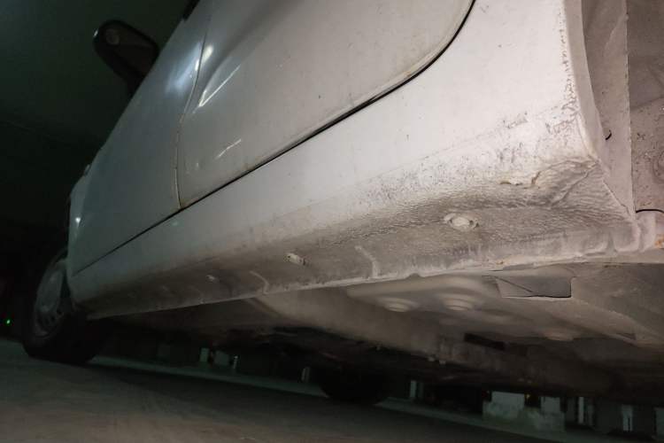 Used Chevrolet Sail 2013 Sedan 1.2L Manual Warm Edition Chassis Rear Left