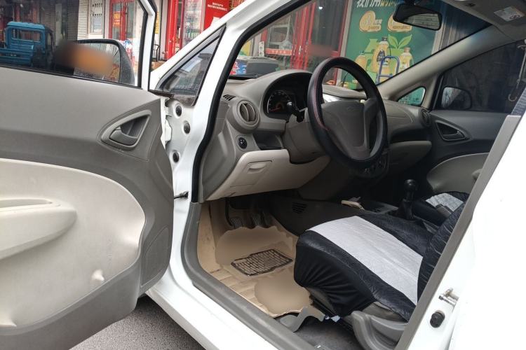 Used Chevrolet Sail 2013 Sedan 1.2L Manual Fashion Edition Driver Seat