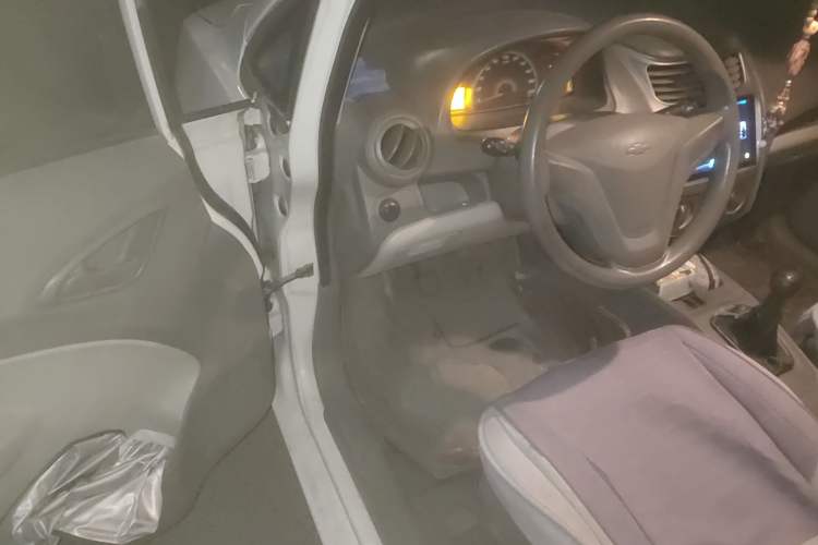 Used Chevrolet Sail 2013 Sedan 1.2L Manual Fashion Edition Driver Seat