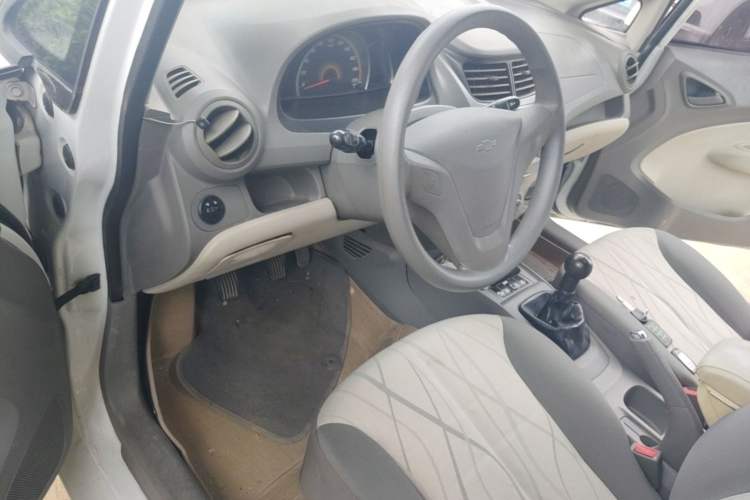 Used Chevrolet Sail 2013 Sedan 1.4L Manual Happiness Edition II Driver Seat