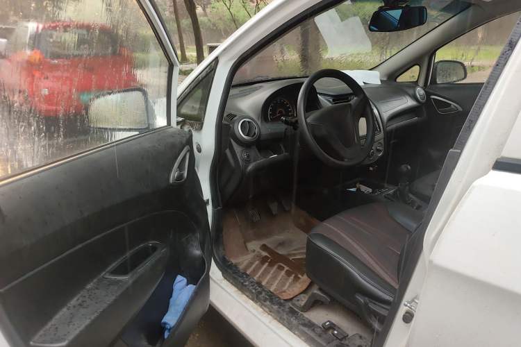 Used Chevrolet Sail 2013 Sedan 1.2L Manual Happiness Edition Driver Seat