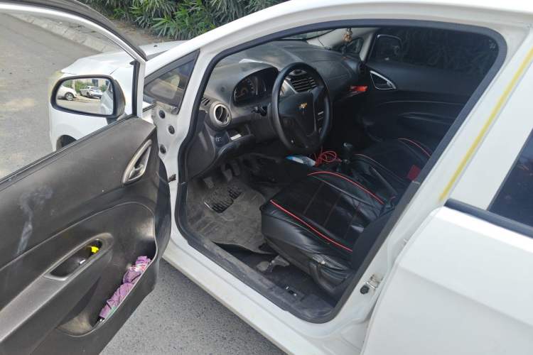 Used Chevrolet Sail 2013 Sedan 1.4L Manual Ideal Happiness Edition Driver Seat