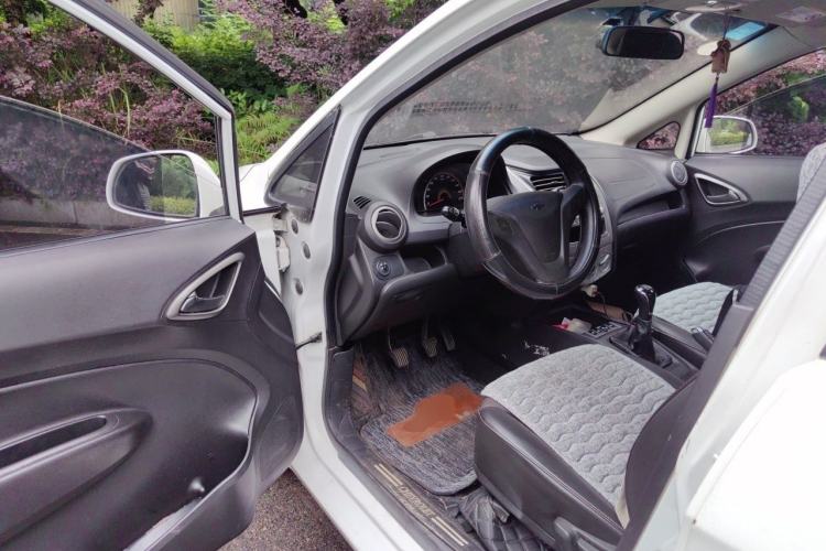 Used Chevrolet Sail 2013 Hatchback 1.4L Manual Enjoyment Edition Driver Seat