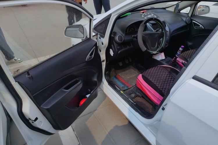 Used Chevrolet Sail 2013 Sedan 1.4L Manual - Youyi Happiness Edition Driver Seat