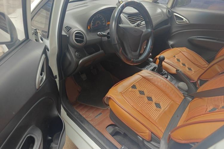 Used Chevrolet Sail 2013 Sedan 1.2L Manual Fashionable Happiness Edition Driver Seat