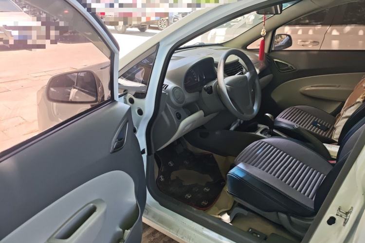 Used Chevrolet Sail 2013 Sedan 1.4L AMT Enjoy Edition Driver Seat