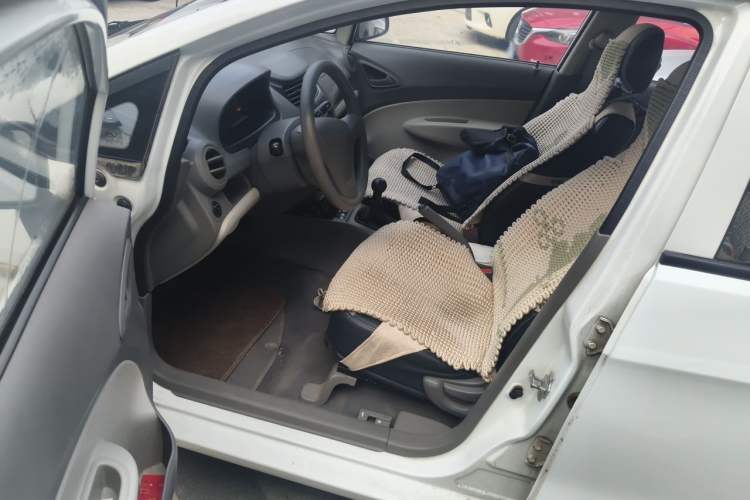 Used Chevrolet Sail 2013 Sedan 1.2L Manual Fashionable Happiness Edition Driver Seat