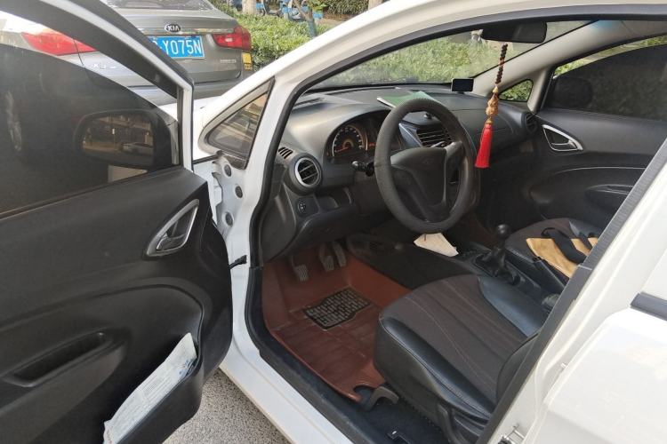 Used Chevrolet Sail 2013 Sedan 1.4L Manual Ideal Happiness Edition Driver Seat