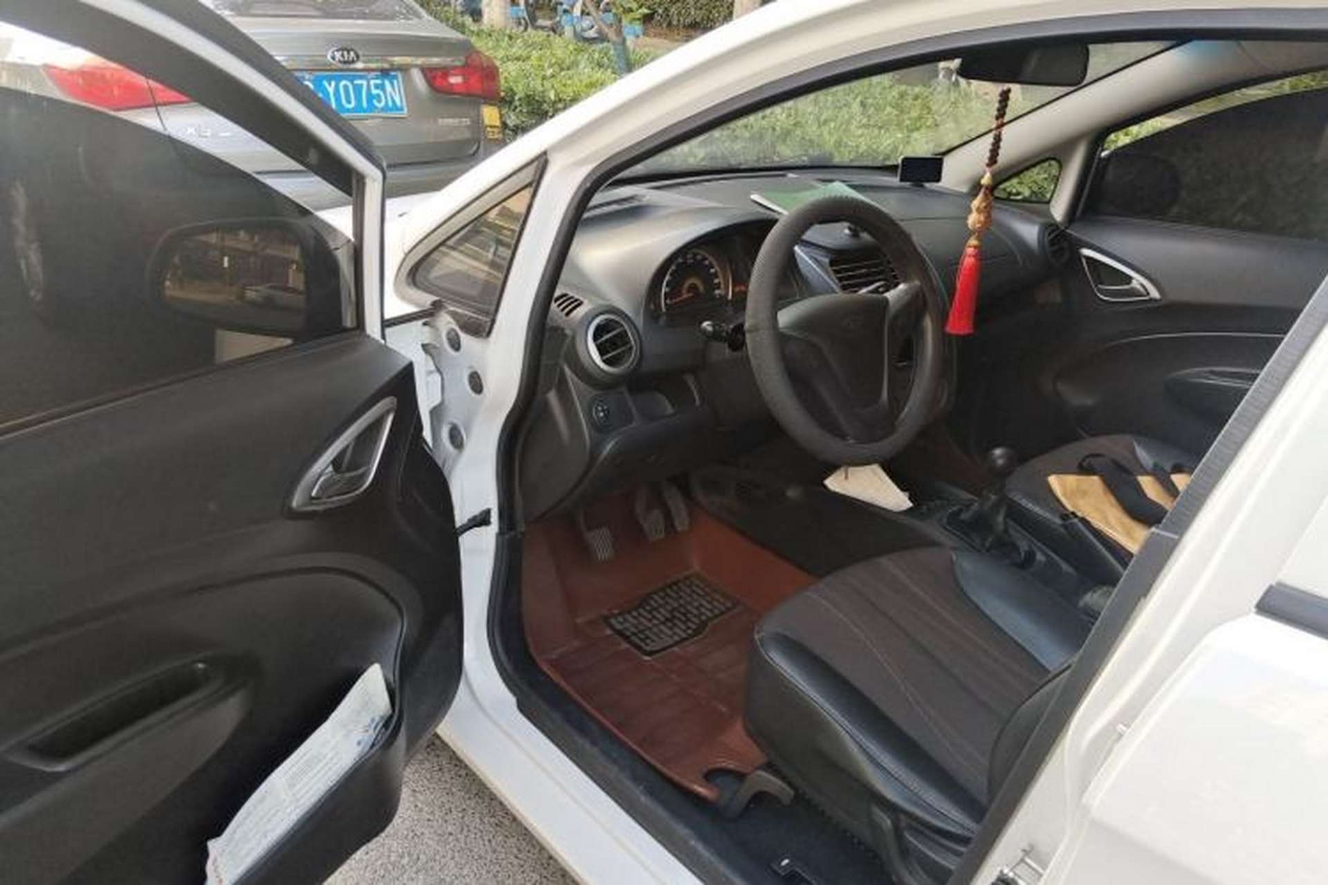 Used Chevrolet Sail 2013 Sedan 1.4L Manual Ideal Happiness Edition Driver Seat