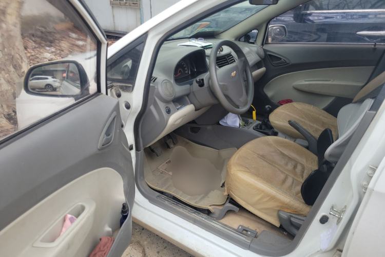 Used Chevrolet Sail 2013 Hatchback 1.2L Manual Ideal Edition Driver Seat