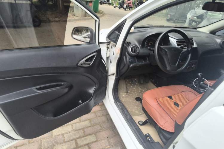 Used Chevrolet Sail 2013 Sedan 1.2L Manual Fashion Edition Driver Seat