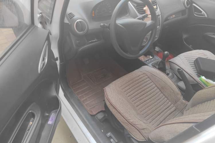 Used Chevrolet Sail 2013 Sedan 1.4L Manual Ideal Happiness Edition Driver Seat