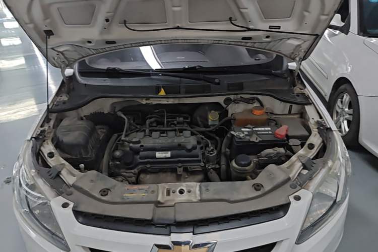 Used Chevrolet Sail 2013 Sedan 1.4L AMT Enjoy Edition Engine Bay