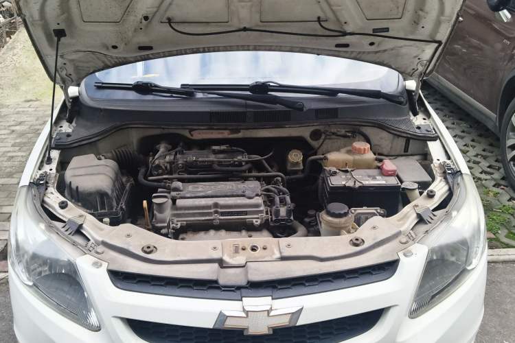 Used Chevrolet Sail 2013 Sedan 1.2L Manual Fashionable Happiness Edition Engine Bay