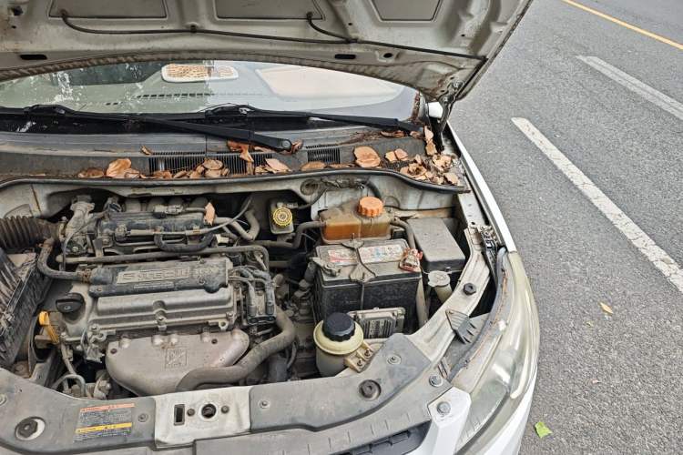 Used Chevrolet Sail 2013 Sedan 1.2L Manual Warm Edition Engine Bay Left