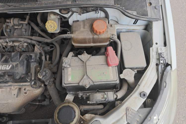 Used Chevrolet Sail 2013 Sedan 1.4L Manual Ideal Happiness Edition Engine Bay Left