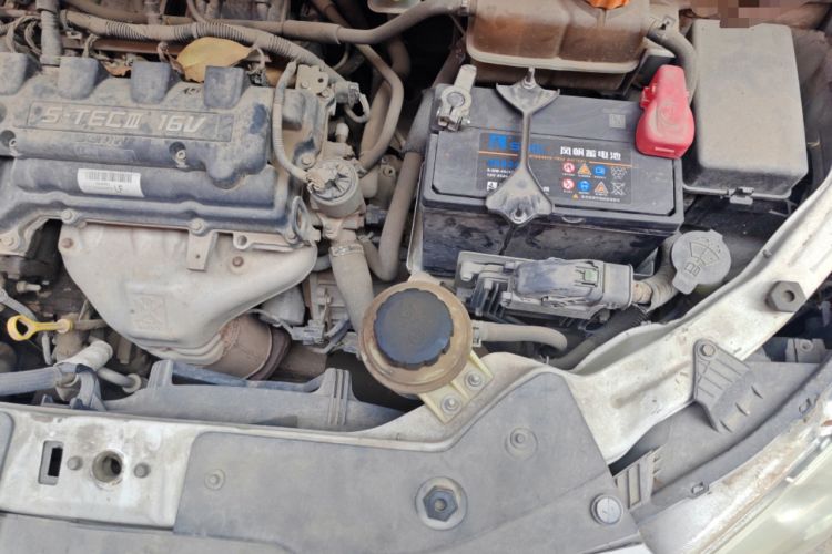Used Chevrolet Sail 2013 Sedan 1.4L Manual - Youyi Happiness Edition Engine Bay Left