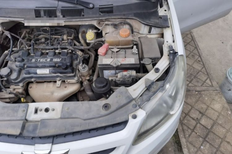 Used Chevrolet Sail 2013 Sedan 1.4L Manual Ideal Happiness Edition Engine Bay Left
