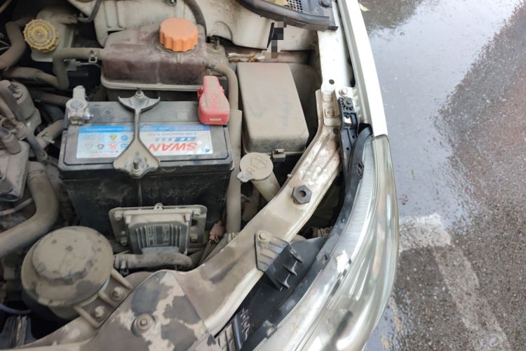 Used Chevrolet Sail 2013 Sedan 1.2L Manual Happiness Edition Engine Bay Left