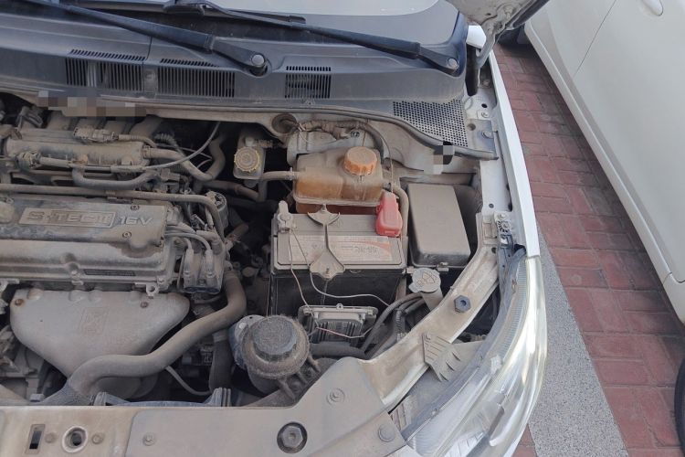 Used Chevrolet Sail 2013 Sedan 1.2L Manual Fashionable Happiness Edition Engine Bay Left