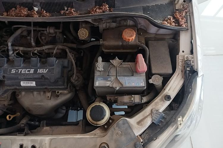 Used Chevrolet Sail 2013 Sedan 1.4L Manual Elegance Edition Engine Bay Left