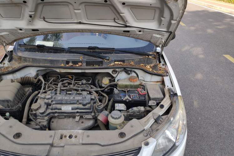 Used Chevrolet Sail 2013 Sedan 1.4L Manual Ideal Edition Engine Bay Left