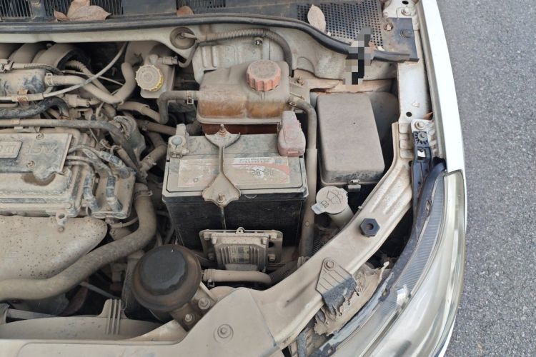 Used Chevrolet Sail 2013 Hatchback 1.2L Manual Warm Edition Engine Bay Left