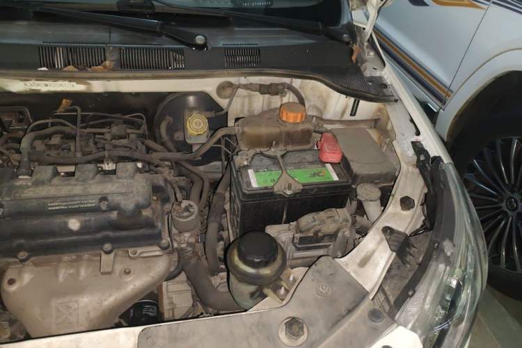 Used Chevrolet Sail 2013 Sedan 1.4L AMT Enjoy Edition Engine Bay Left