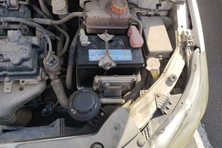 Used Chevrolet Sail 2013 Sedan 1.4L Manual - Youyi Happiness Edition Engine Bay Left