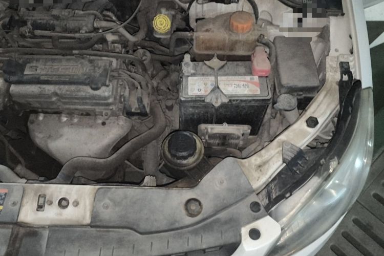 Used Chevrolet Sail 2013 Sedan 1.2L Manual Fashion Edition Engine Bay Left
