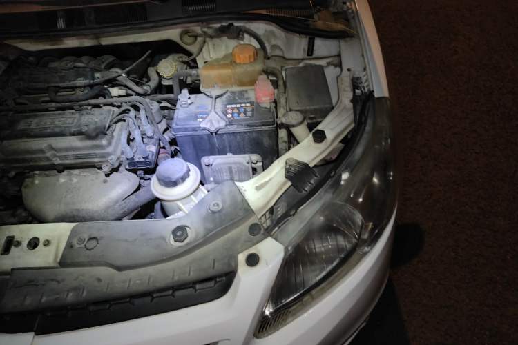 Used Chevrolet Sail 2013 Sedan 1.2L Manual Fashionable Happiness Edition Engine Bay Left