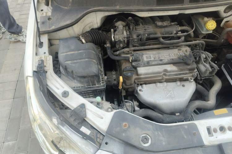 Used Chevrolet Sail 2013 Sedan 1.2L Manual Warm Edition Engine Bay Right