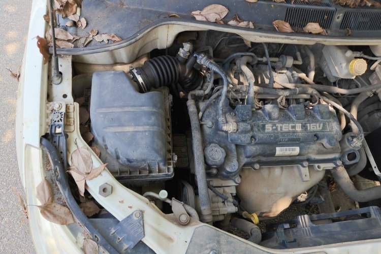 Used Chevrolet Sail 2013 Sedan 1.4L Manual - Youyi Happiness Edition Engine Bay Right
