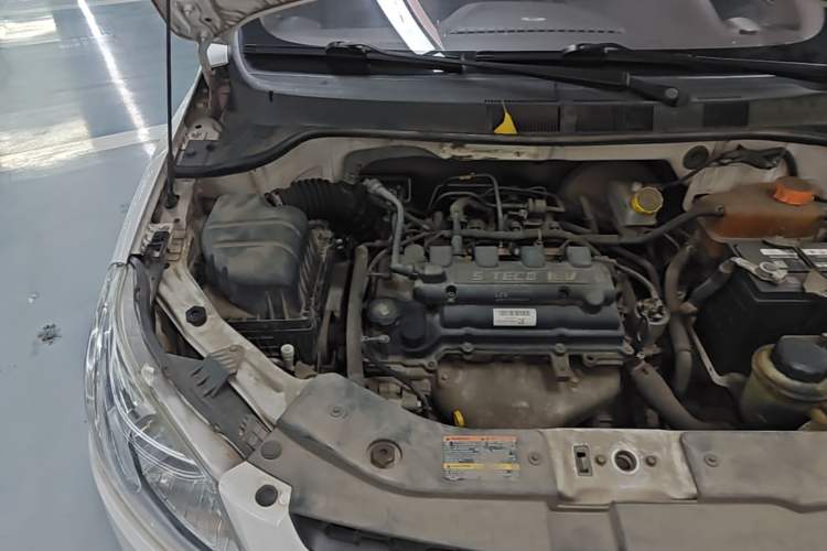 Used Chevrolet Sail 2013 Sedan 1.4L AMT Enjoy Edition Engine Bay Right