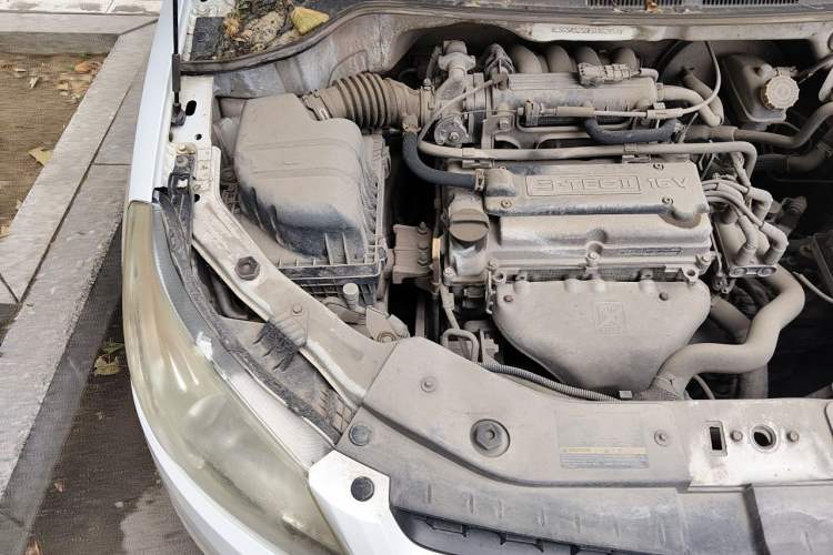Used Chevrolet Sail 2013 Sedan 1.2L Manual Fashion Edition Engine Bay Right