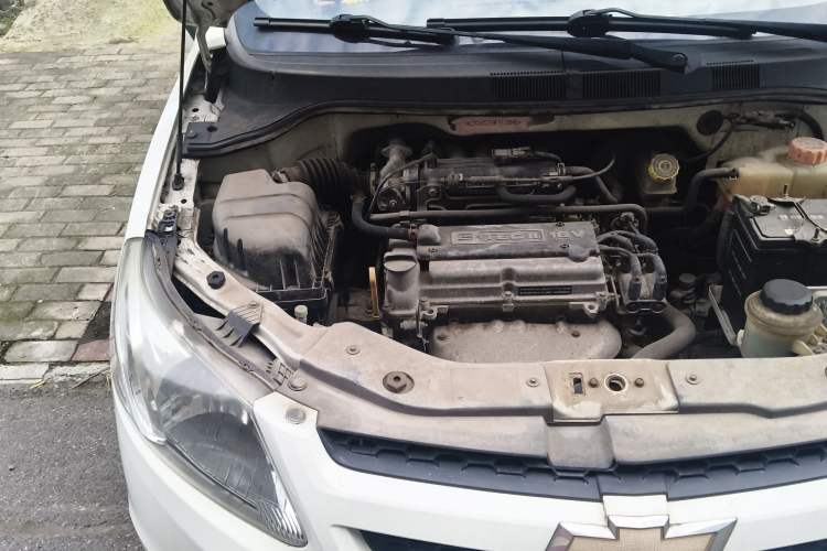 Used Chevrolet Sail 2013 Sedan 1.2L Manual Fashionable Happiness Edition Engine Bay Right