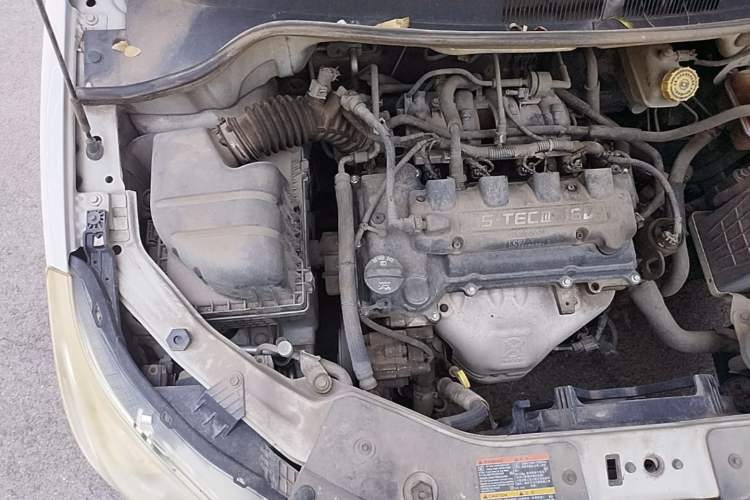 Used Chevrolet Sail 2013 Sedan 1.4L Manual Elegance Edition Engine Bay Right