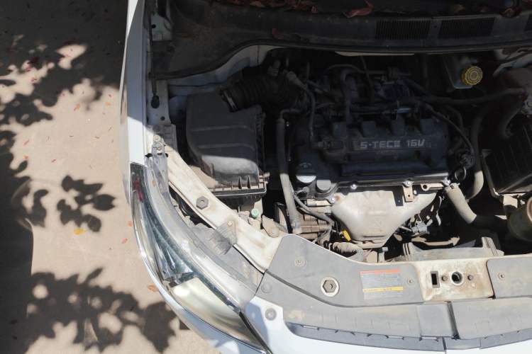 Used Chevrolet Sail 2013 Sedan 1.4L Manual Happiness Edition II Engine Bay Right