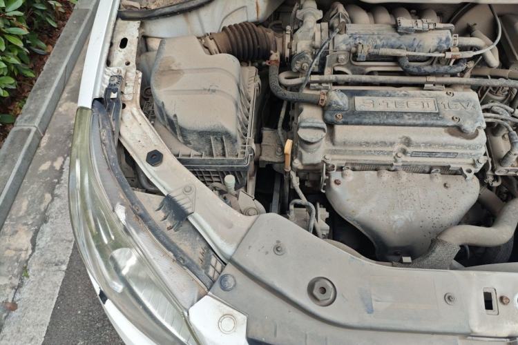 Used Chevrolet Sail 2013 Hatchback 1.2L Manual Warm Edition Engine Bay Right