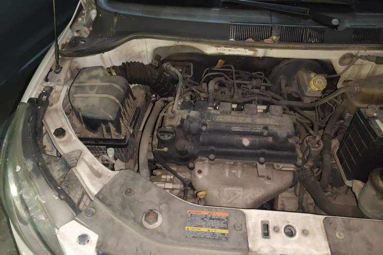 Used Chevrolet Sail 2013 Sedan 1.4L AMT Enjoy Edition Engine Bay Right