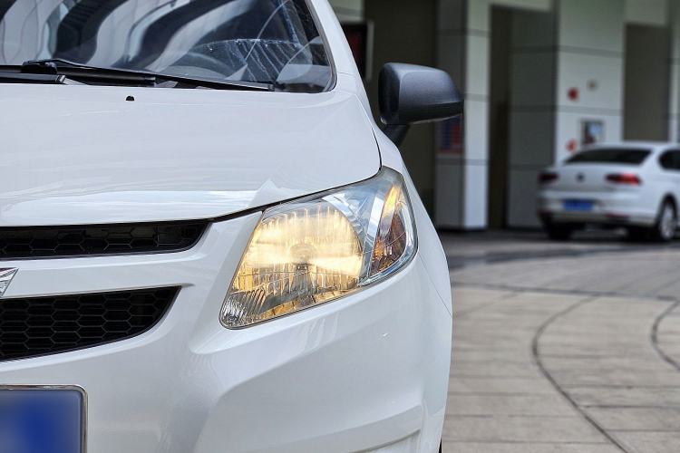 Used Chevrolet Sail 2013 Sedan 1.2L AMT Ideal Edition Exterior 8